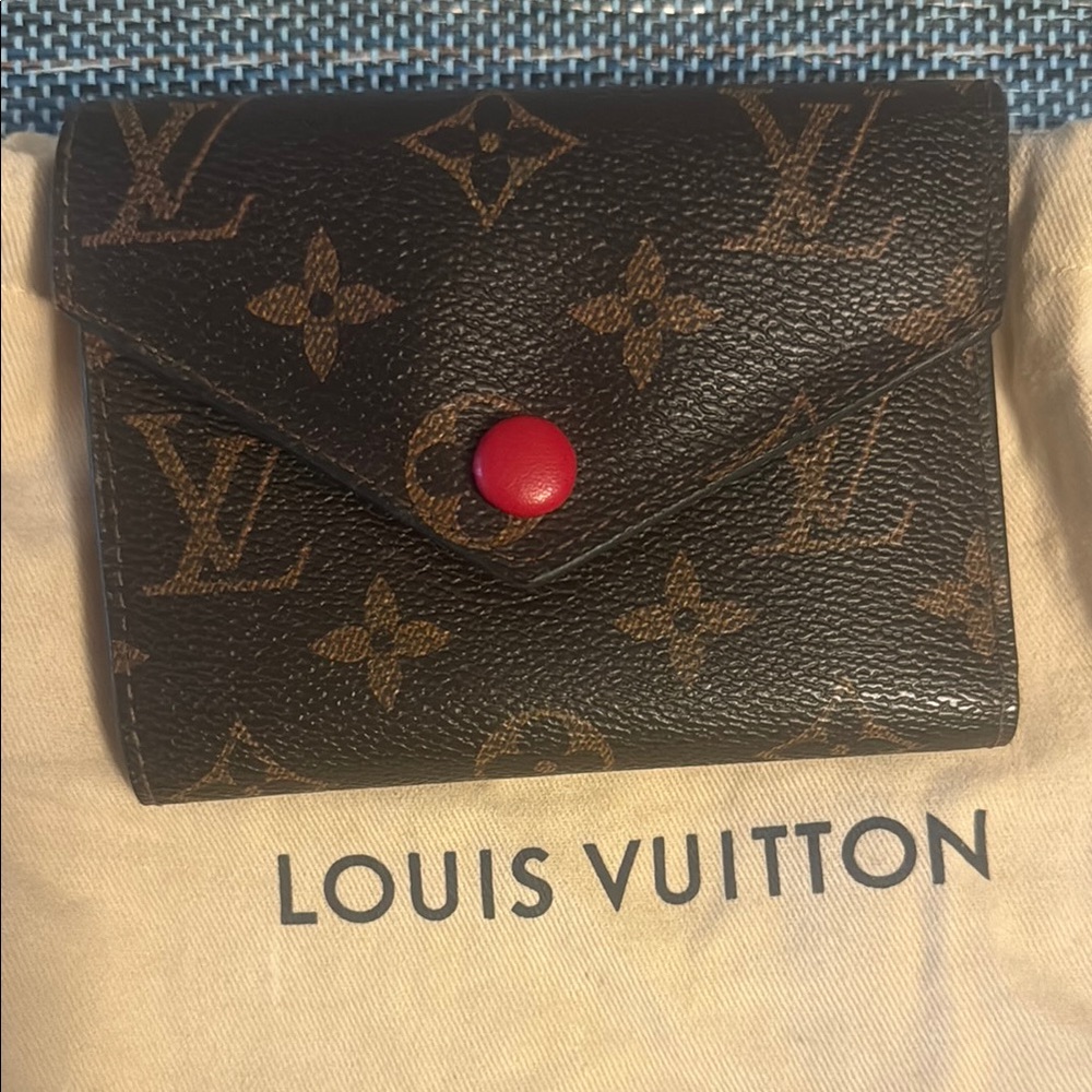 Louis Vuitton Brown and Red Monogram Wallet 100% authentic